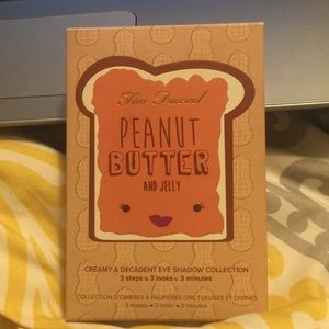Too Faced Peanut Butter And Jelly Palette